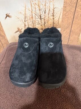 Merrell Black winter clogs.  Size 6.5